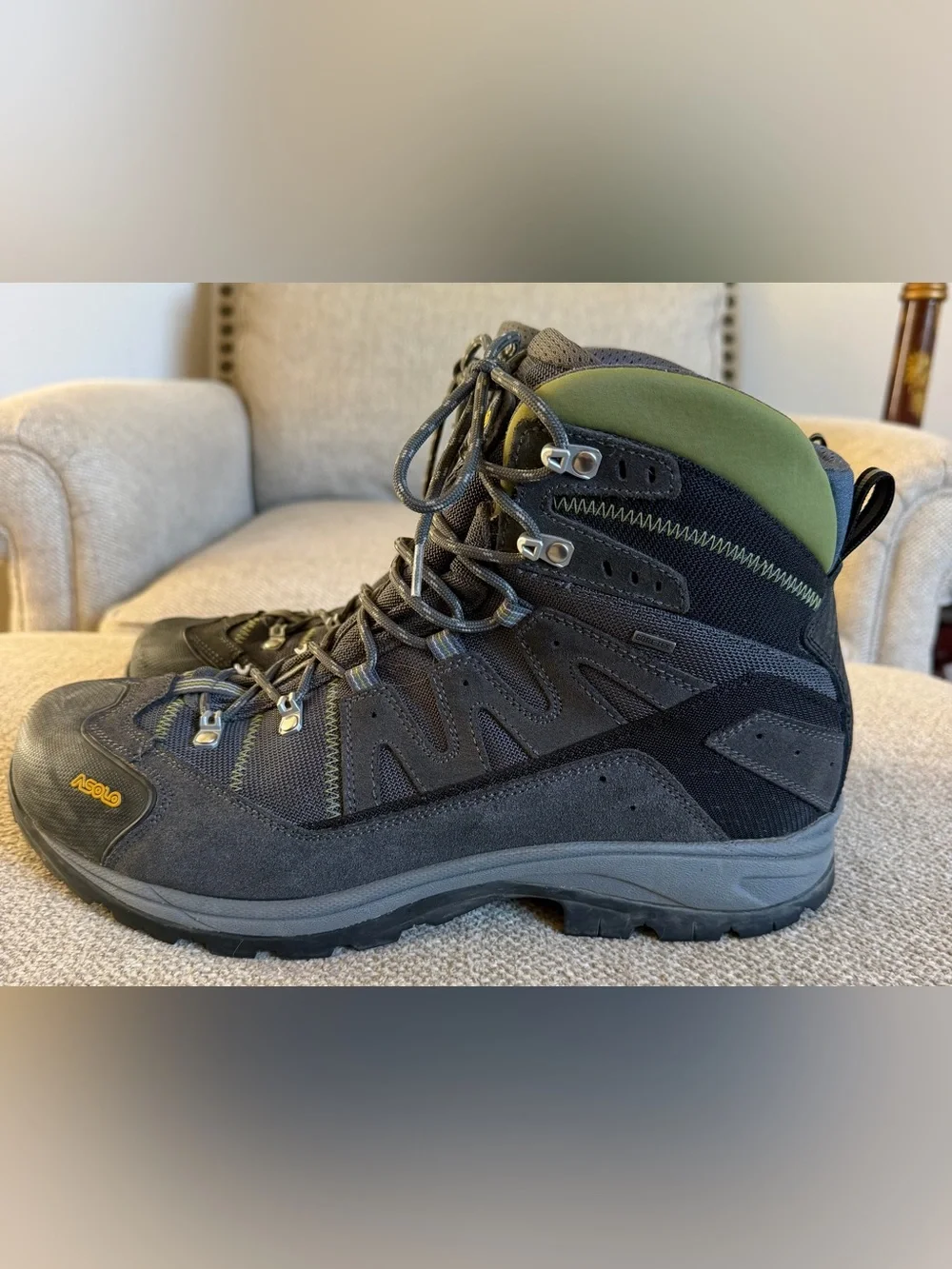 Asolo suede nylon